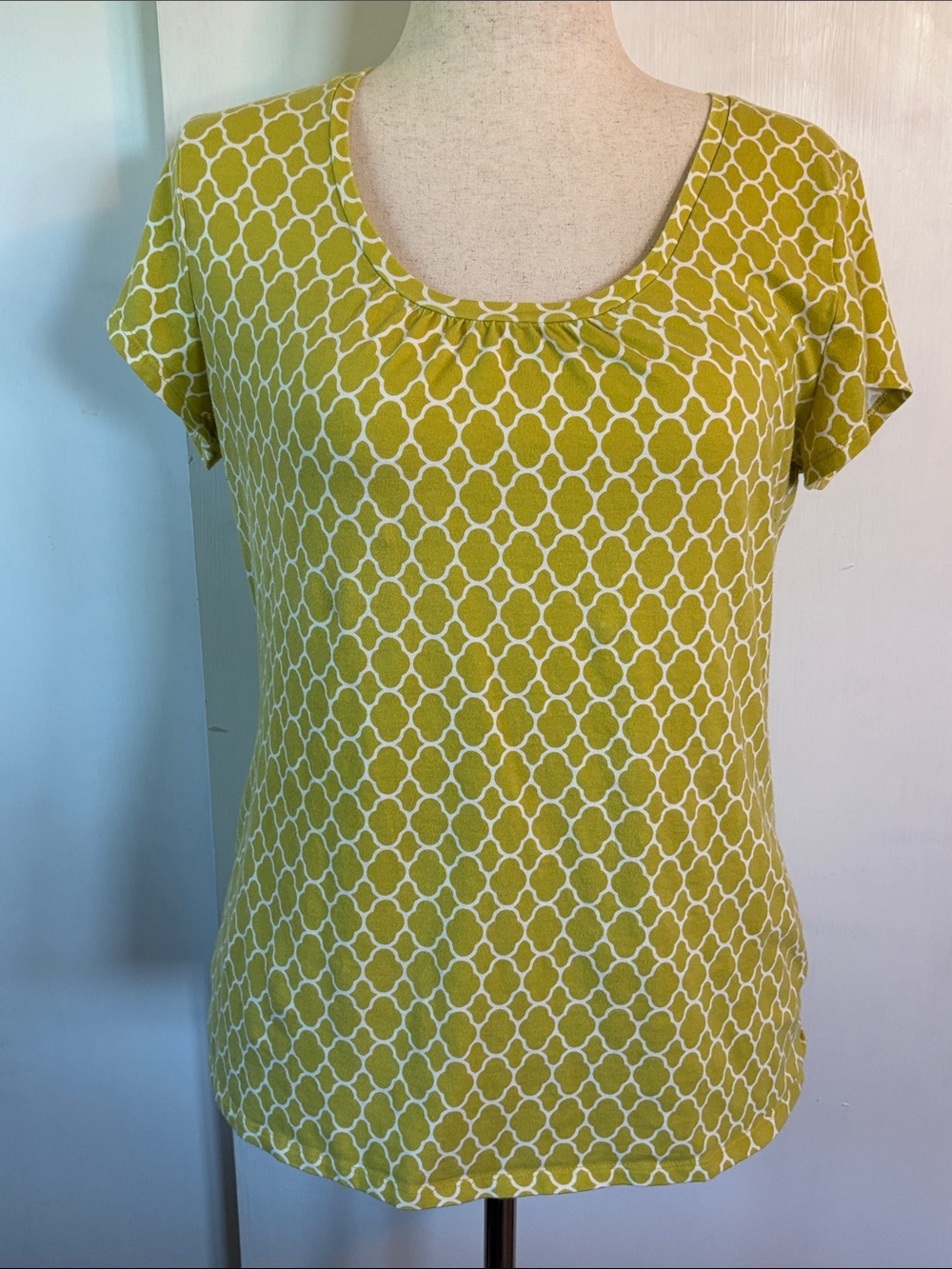 Merona Chartreuse Geometric Scoop Neck Short Sleeve Top